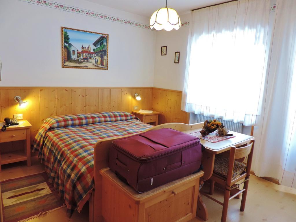 Albergo Ombrettola Фалькаде Номер фото